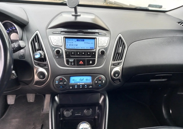 Hyundai ix35 cena 45700 przebieg: 157000, rok produkcji 2013 z Pabianice małe 211